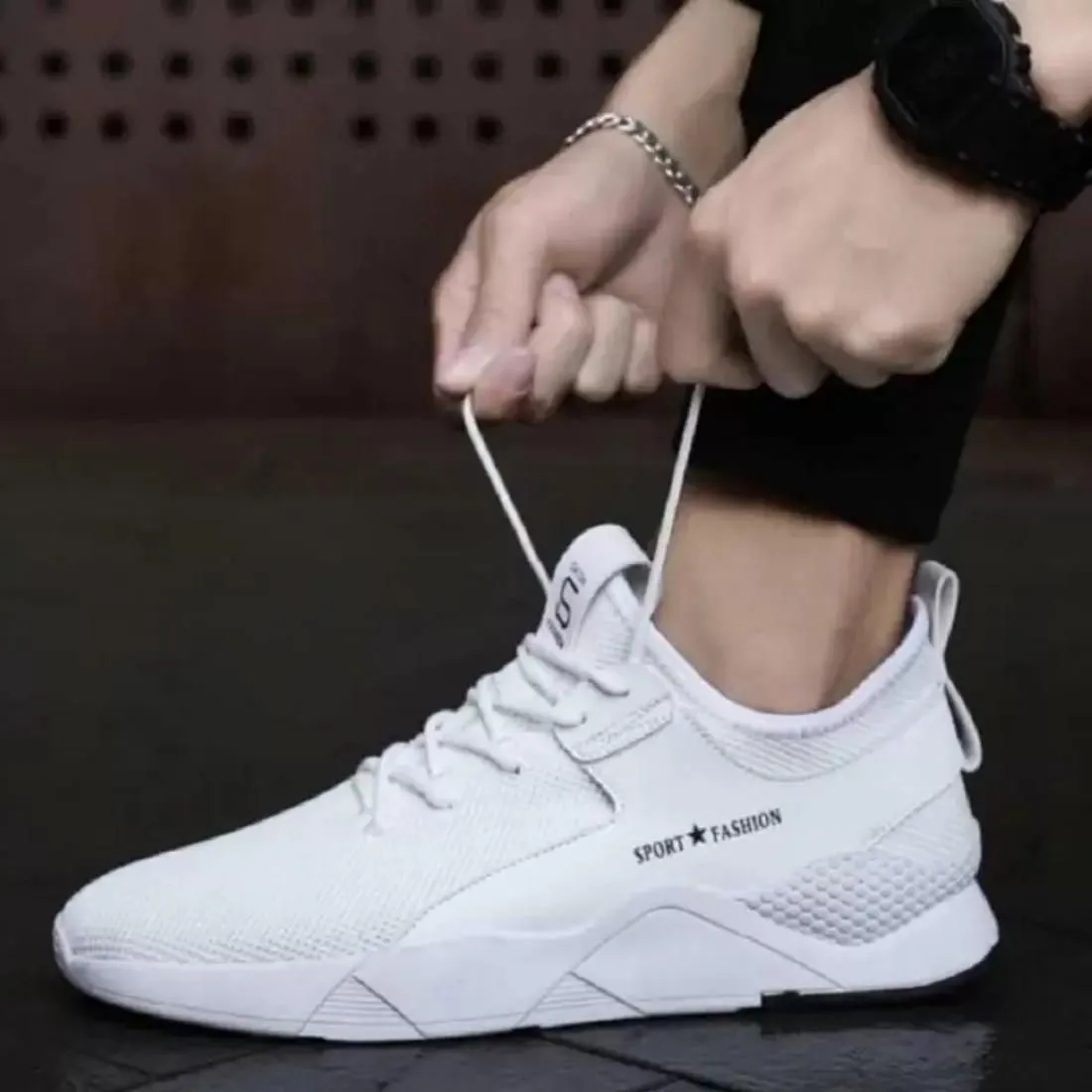 Fashionable Sports Shoes For Men