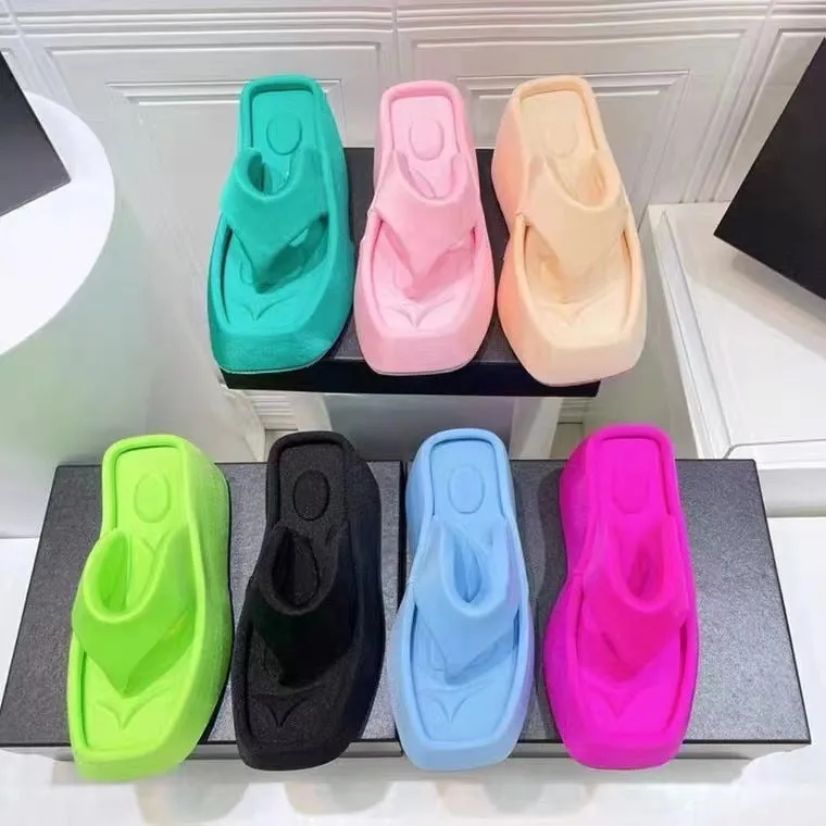 Fashionable summer slippers HPSD274