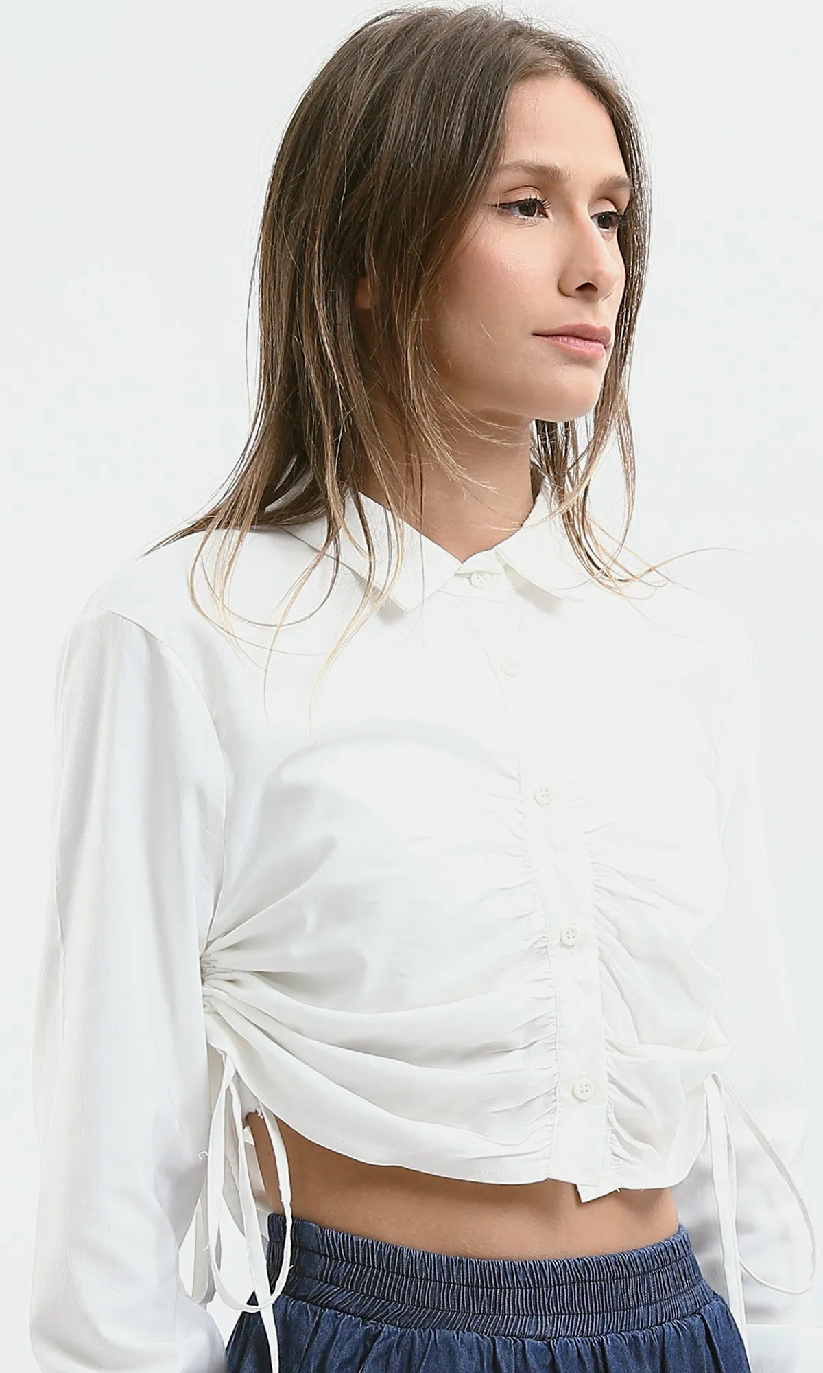 O179840 Off-White Buttoned Short Shirt With Side Drawstring