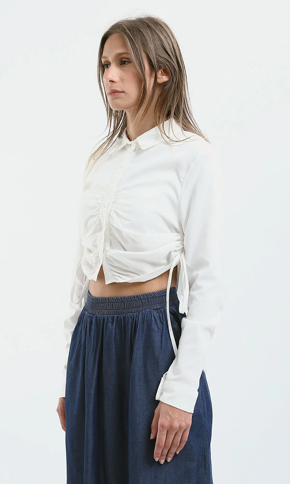 O179840 Off-White Buttoned Short Shirt With Side Drawstring
