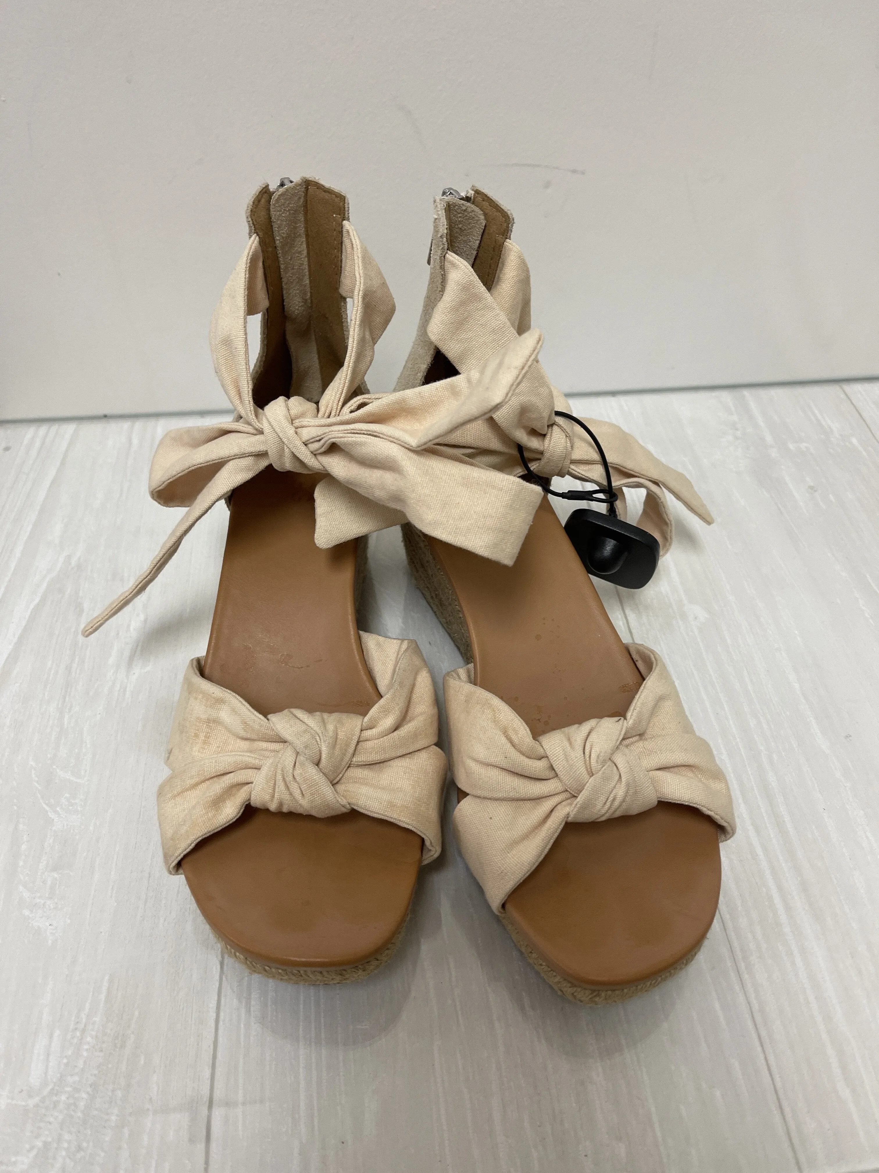 Shoes Designer By Ugg  Size: 8