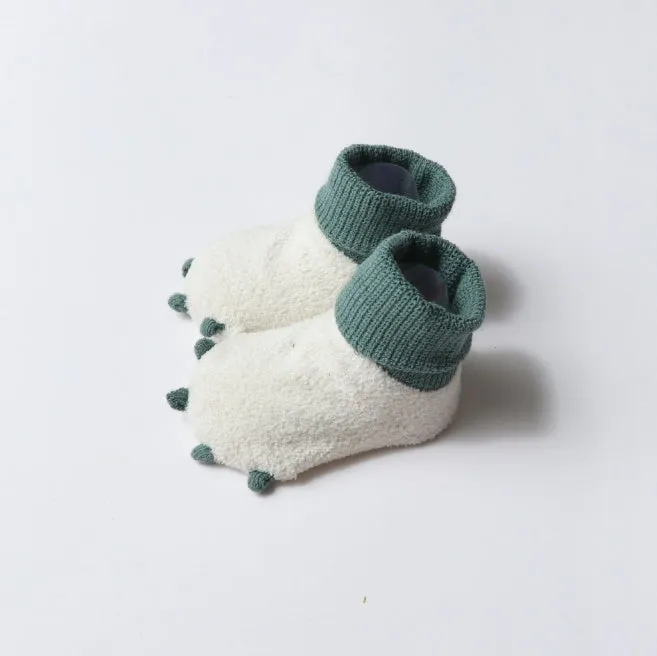 SnugPals Warm Baby Socks – Cozy, Secure Comfort for Tiny Feet